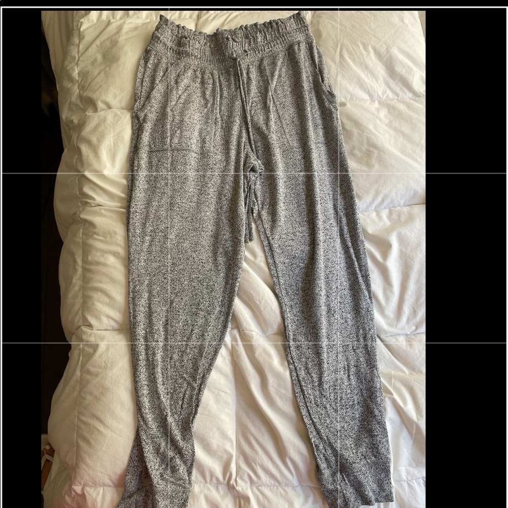 aeri light weight comfy sweats